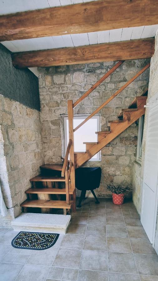Rector'S Villa - Charming Retreat In Old Town With Jacuzzi In Private Courtyard Rab Town Eksteriør bilde