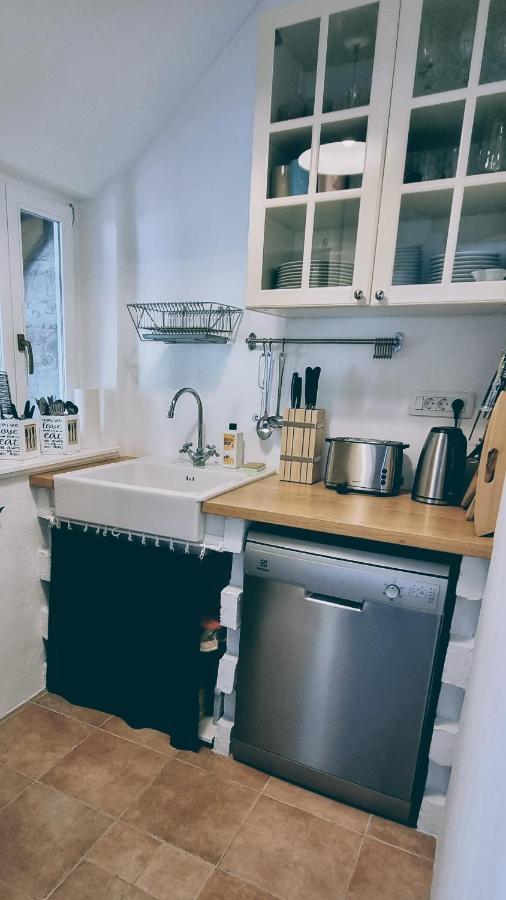 Rector'S Villa - Charming Retreat In Old Town With Jacuzzi In Private Courtyard Rab Town Eksteriør bilde